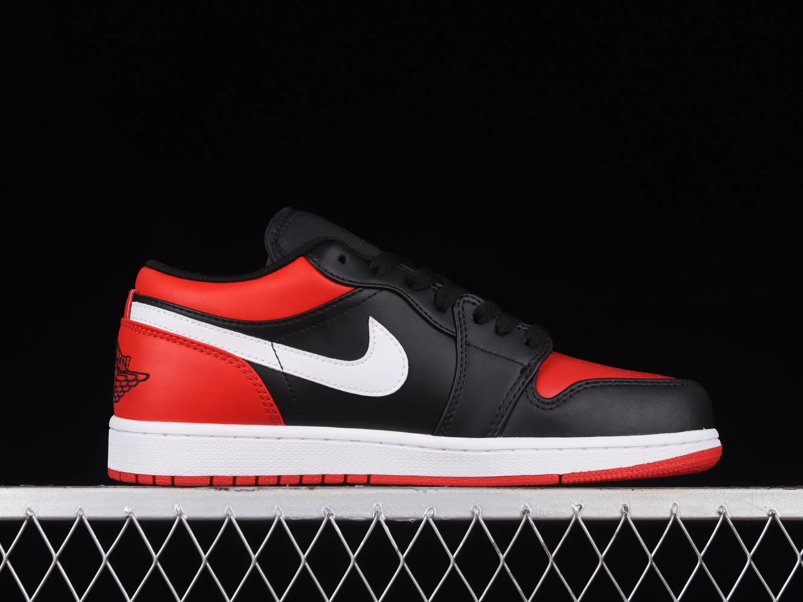All categories Air Jordan Jordan series basketball shoes Air Jordan 1 Low Z version Air Jordan 1 Low "Shattered Backboard" AJ1 Joe 1 black and red buckle low-top cultural casual sneakers 553558-066
